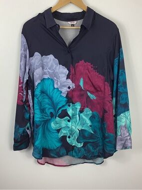 The Kit Zoe Ocean Iris Floral Button Down Shirt Size XL